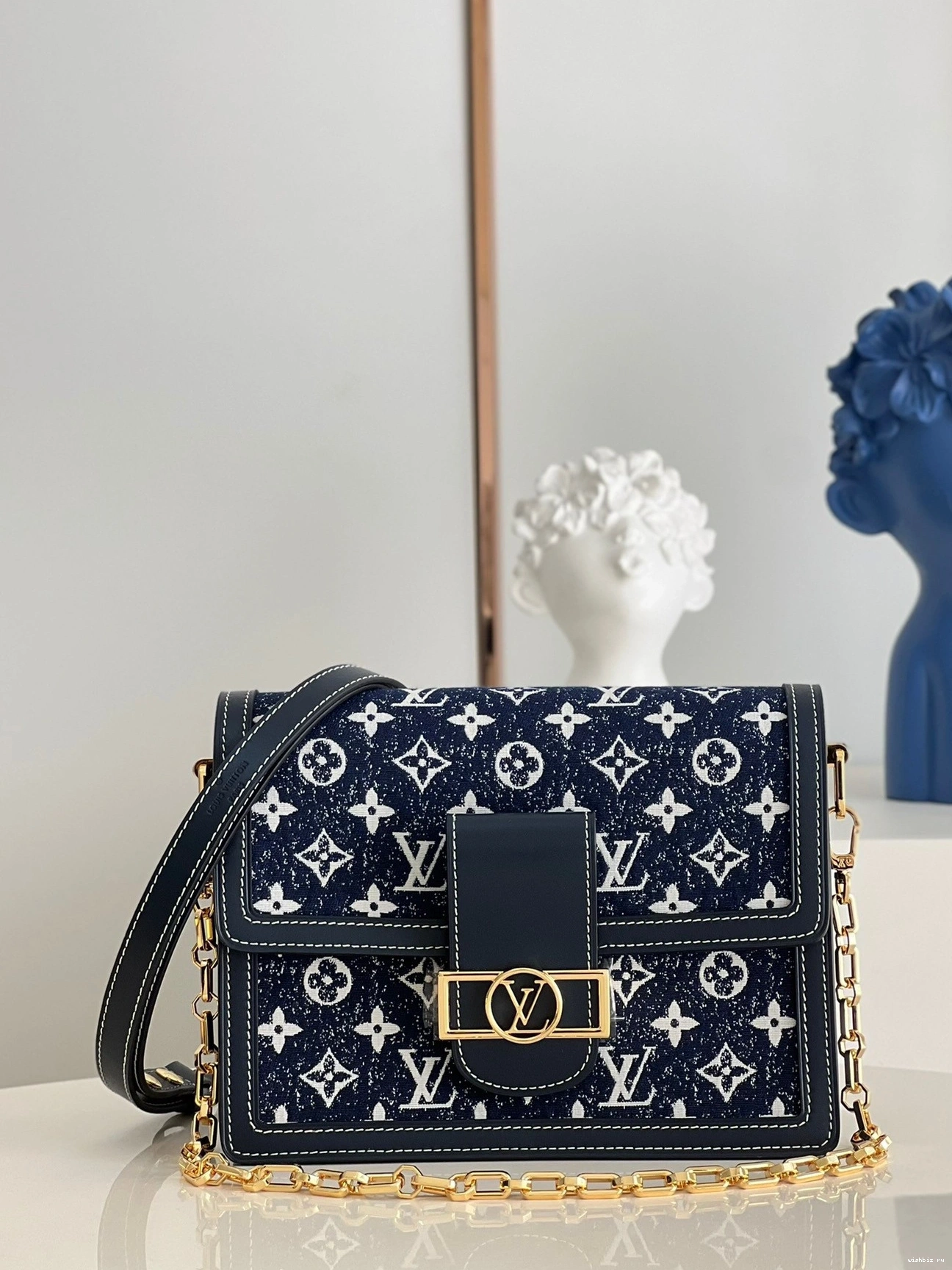 WIS DAUPHINE MM VUITTON LOUIS 1001
